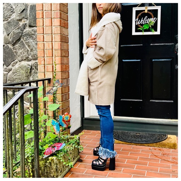 #25 Reversible Long Sleeve Sherpa Fur Jacket - Picture 6 of 10